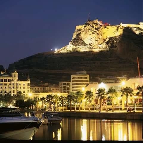 Room Star Alicante Eksteriør bilde